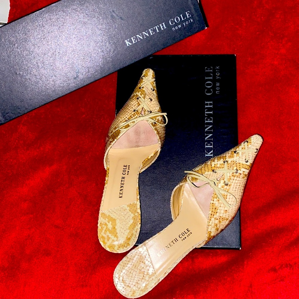 Kenneth Cole Cream Color. All Leather Mules